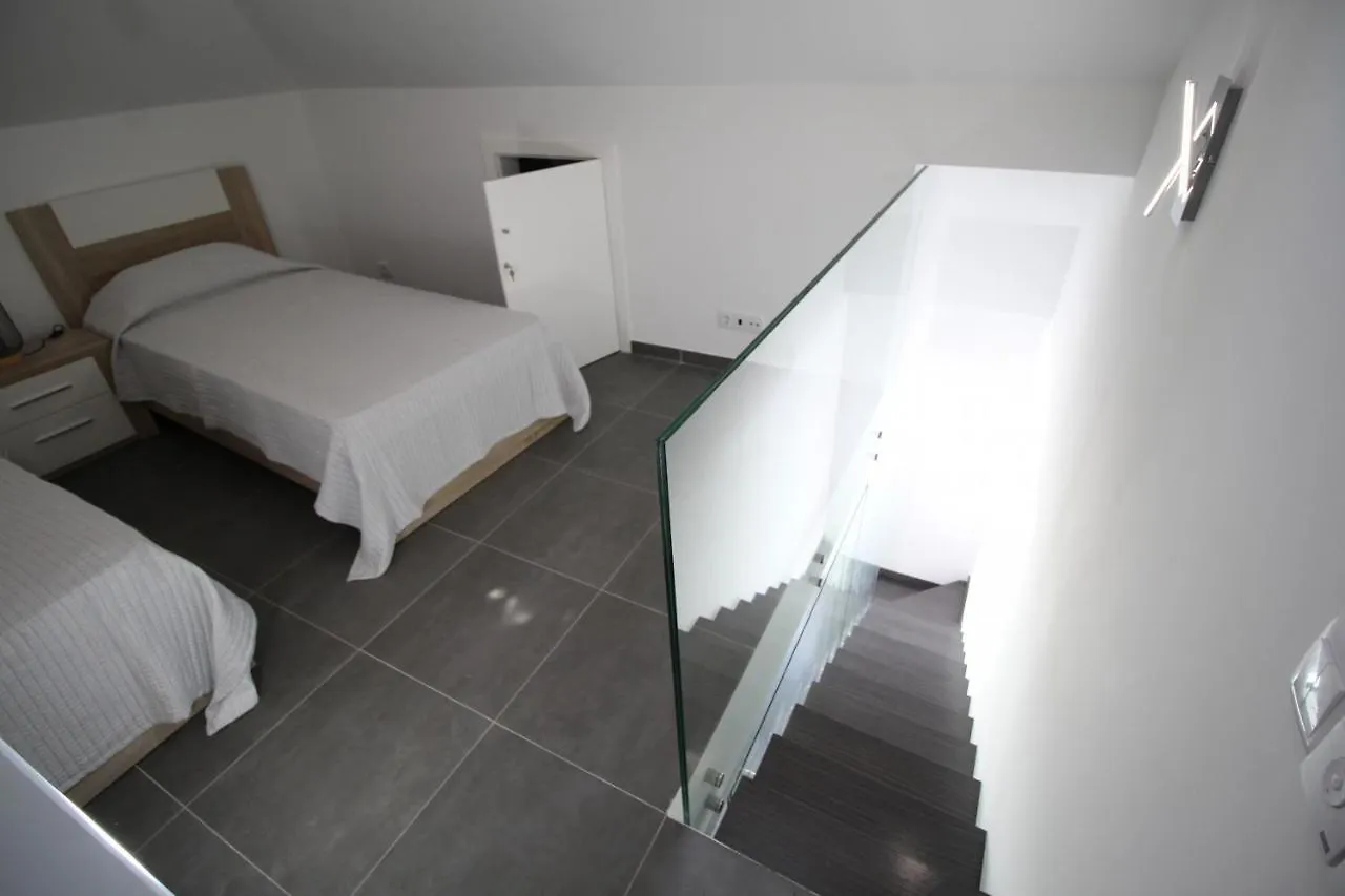 T1 Alvor Centre Paddy'S II Apartment 0*,